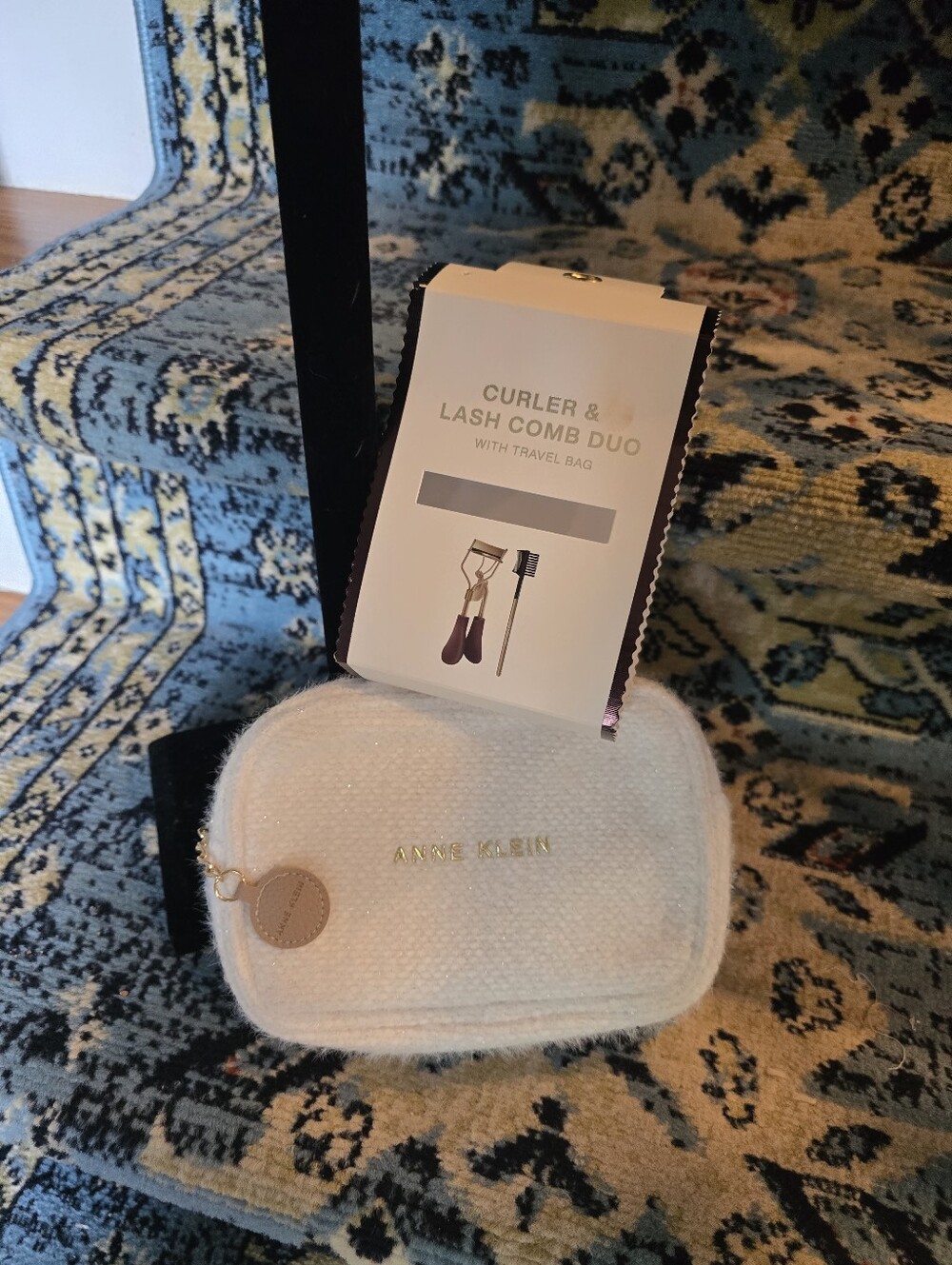 Anne Klein White Eyelash Curler & Lash Comb Set with Cream Travel Pouch